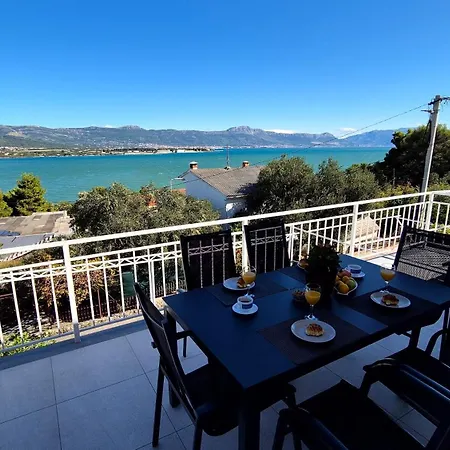 Apartment Mirta Trogir