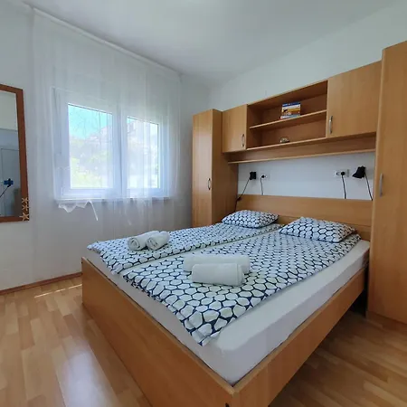 Mirta Apartman Trogir